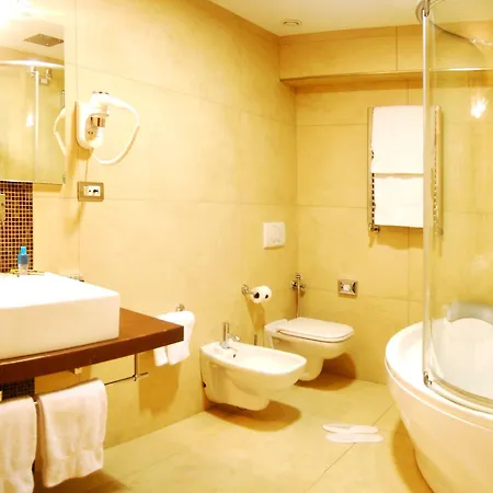 Hotel Royal 4*
