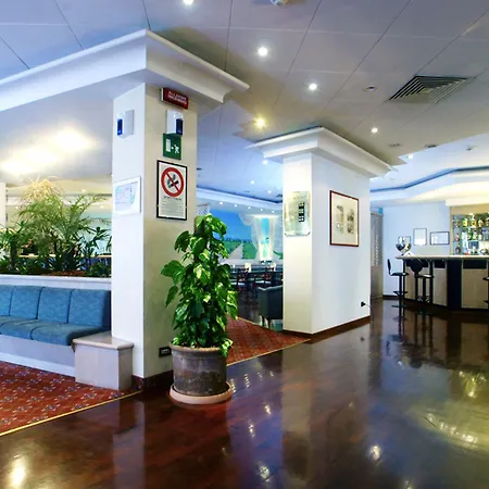 Hotell Royal 4*