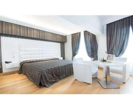 Royal 4* Caserta
