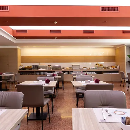 Royal 4* Caserta