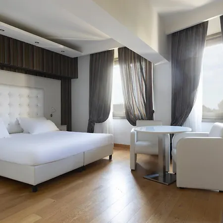 Royal 4*