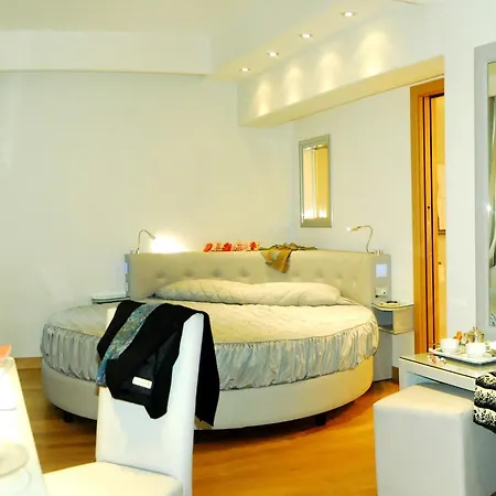 Royal 4*